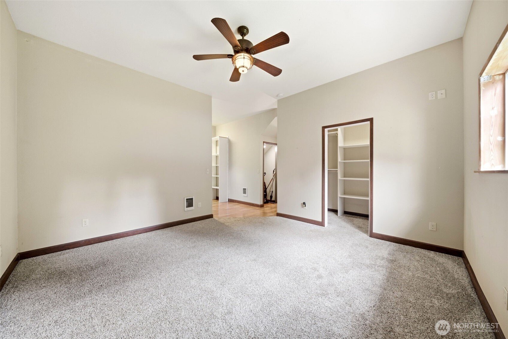 3083 Pine Street , Longview, WA 98632