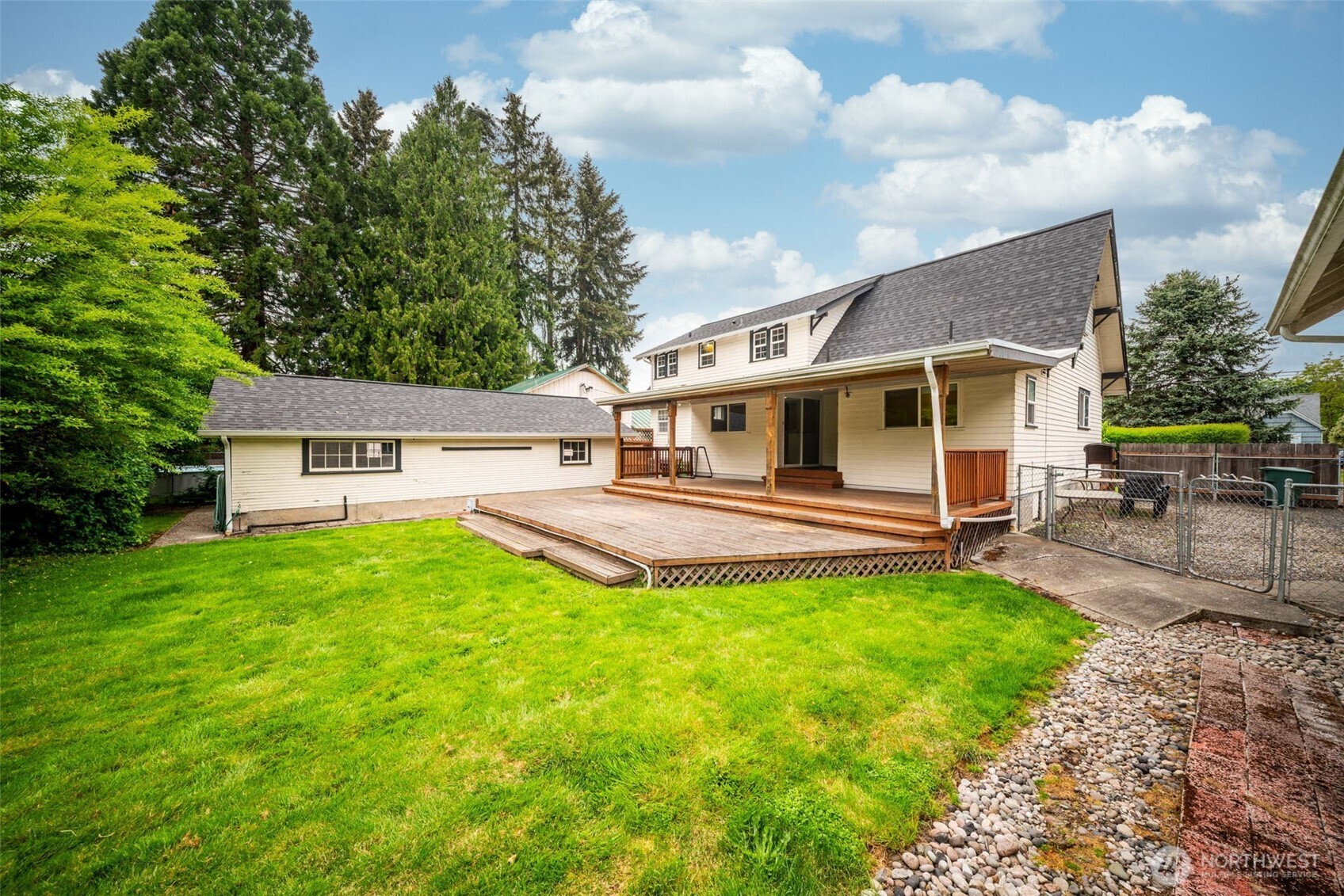 3083 Pine Street , Longview, WA 98632