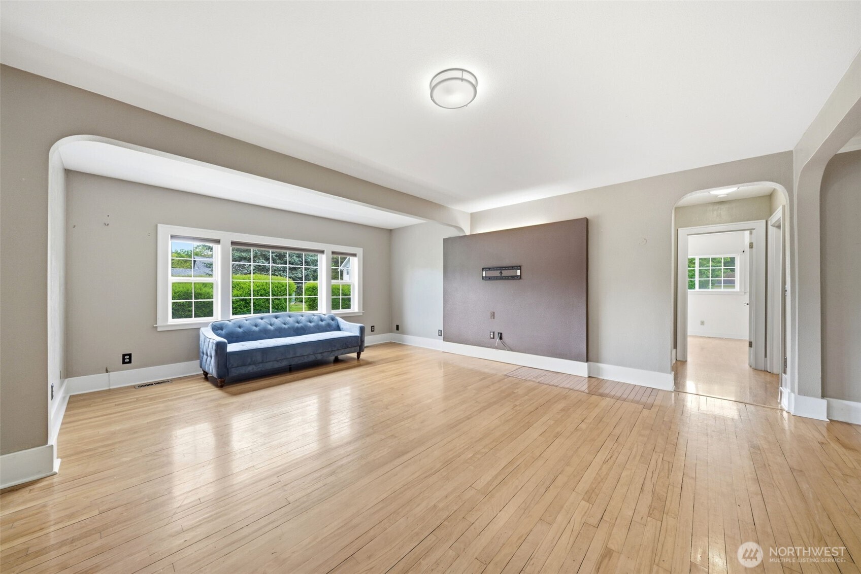 3083 Pine Street , Longview, WA 98632