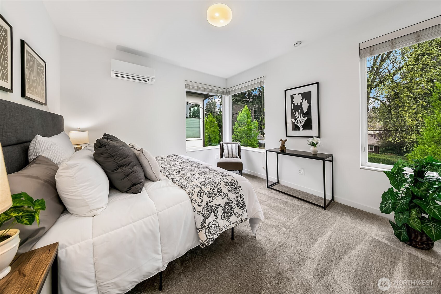 13721 Meridian Avenue N, Seattle, WA 98133