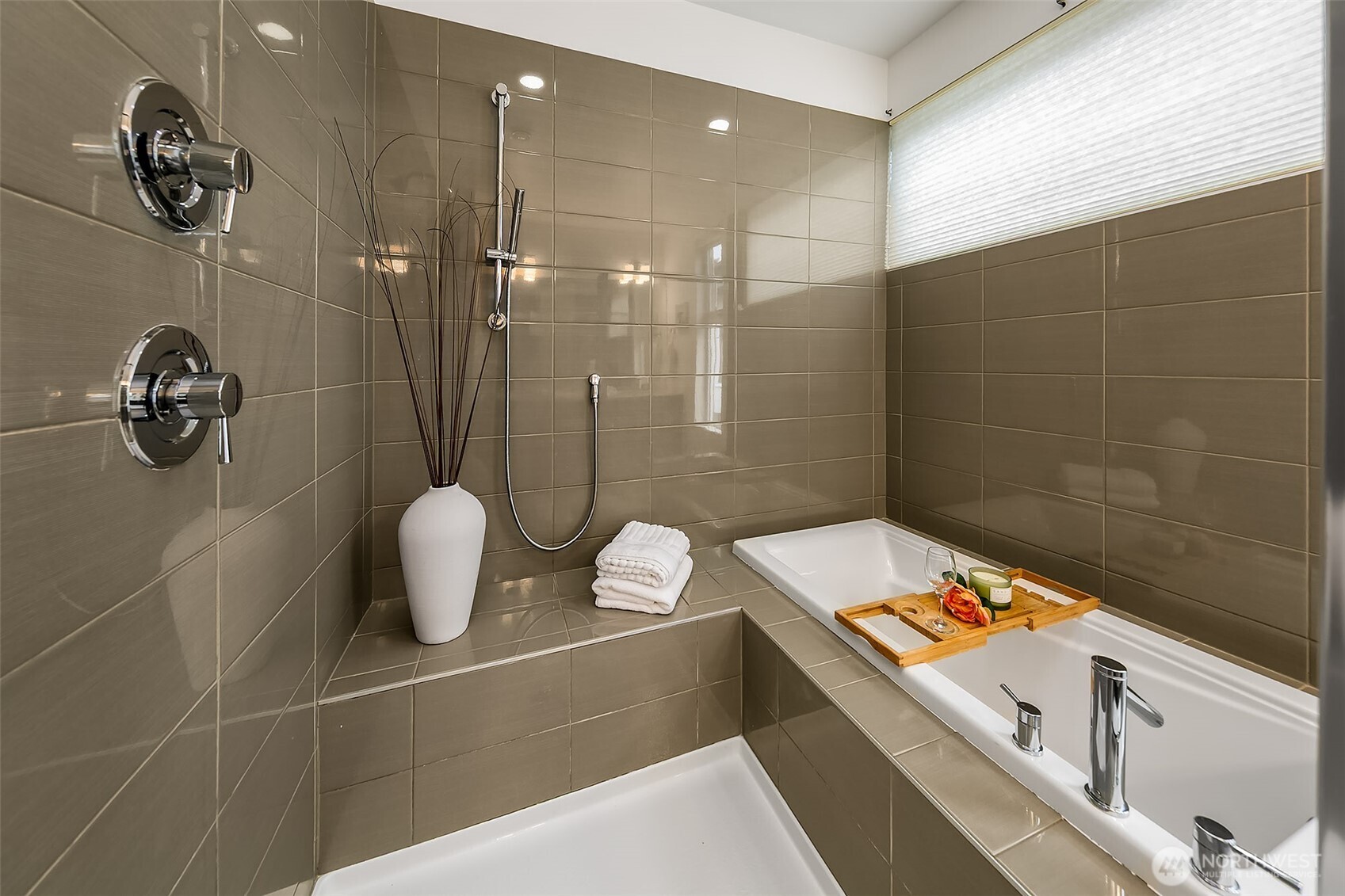 13721 Meridian Avenue N, Seattle, WA 98133