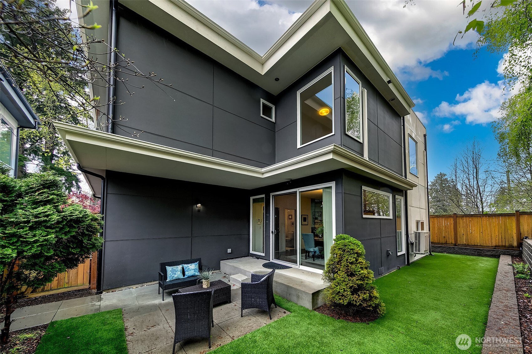 13721 Meridian Avenue N, Seattle, WA 98133