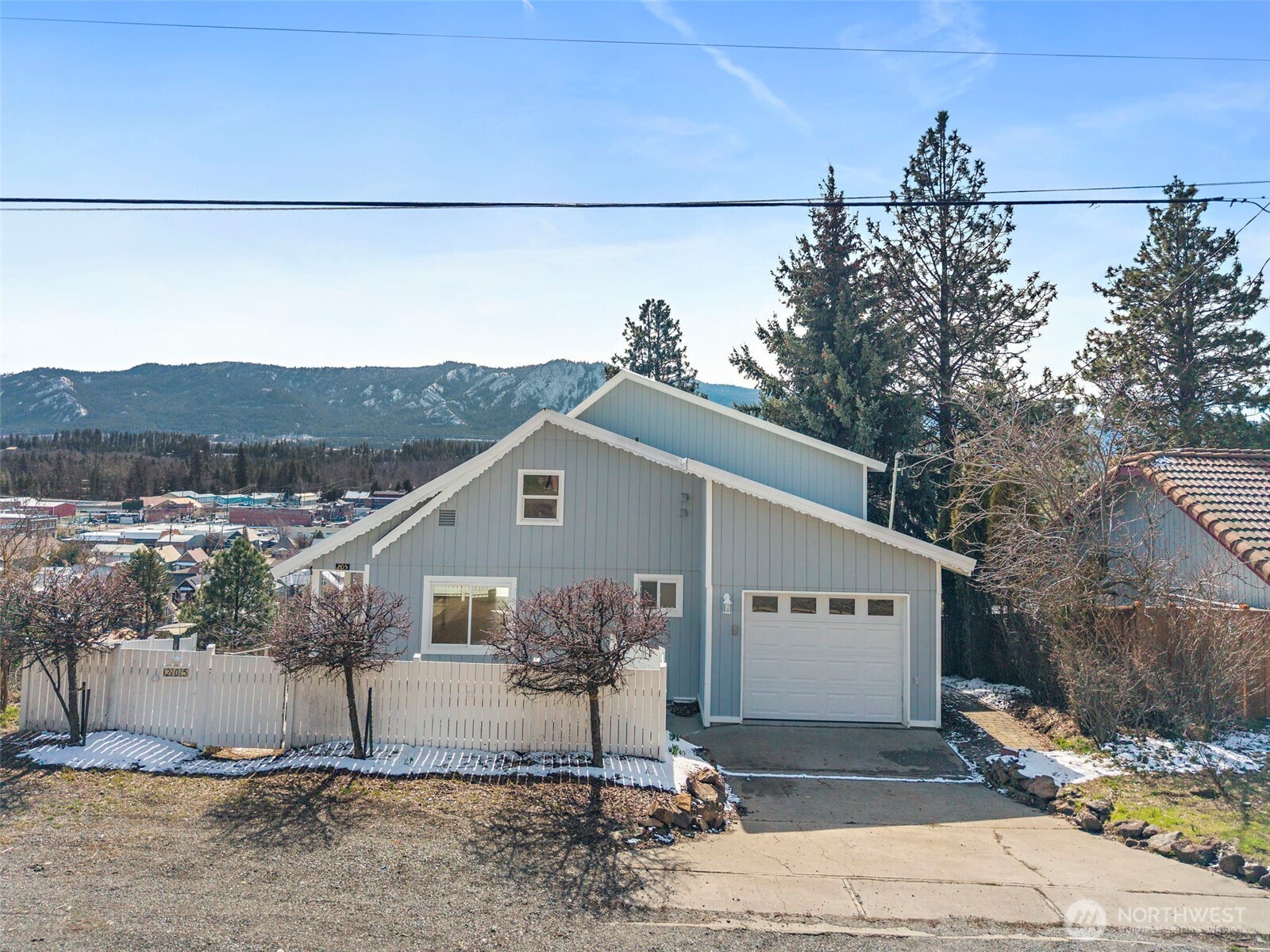 205 W 5th Street , Cle Elum, WA 98922