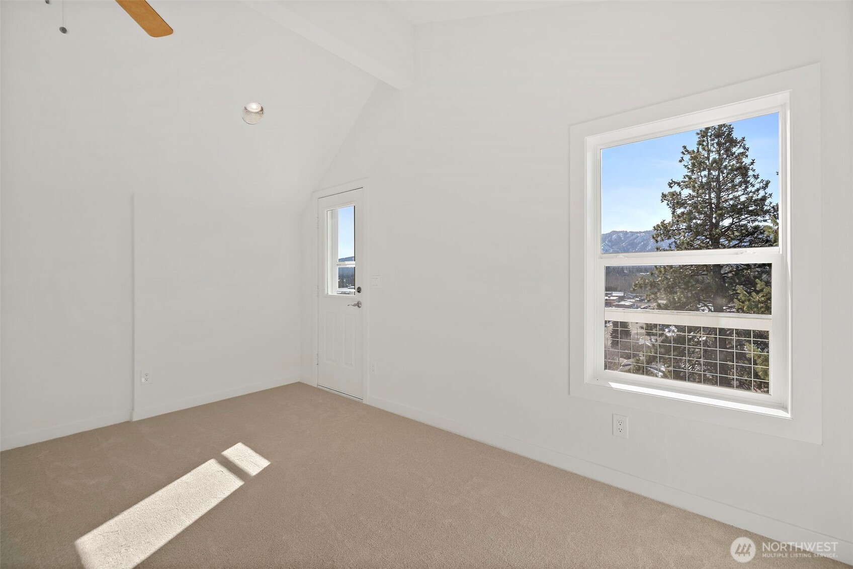 205 W 5th Street , Cle Elum, WA 98922
