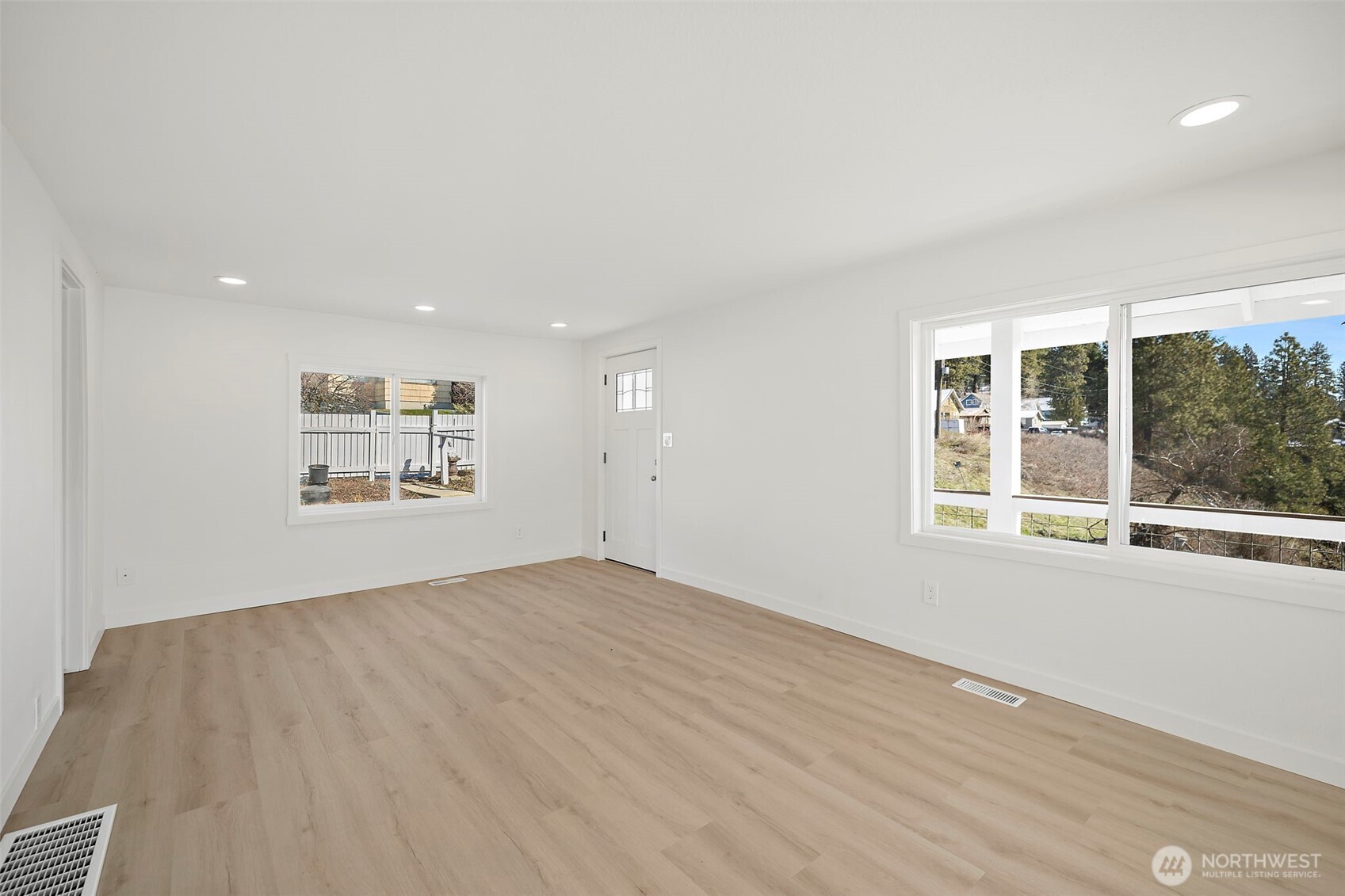 205 W 5th Street , Cle Elum, WA 98922
