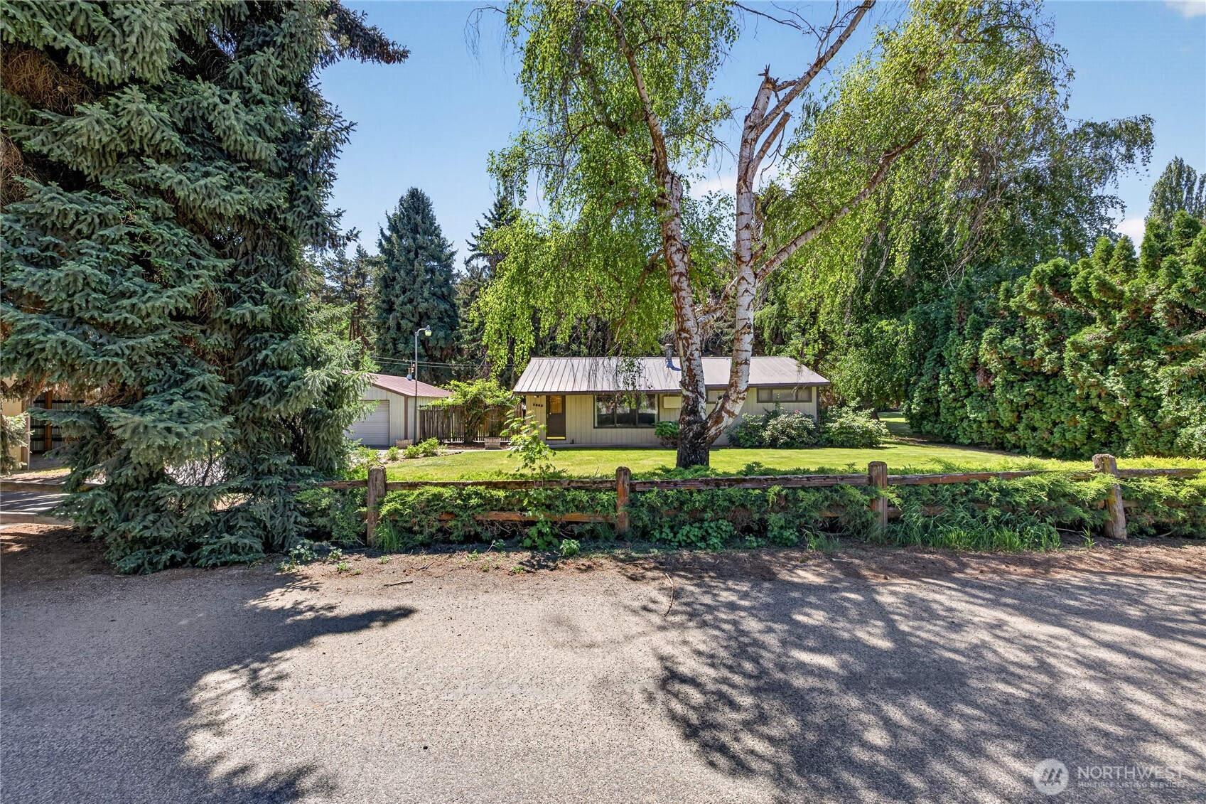 5685 Airport Road , Cashmere, WA 98815