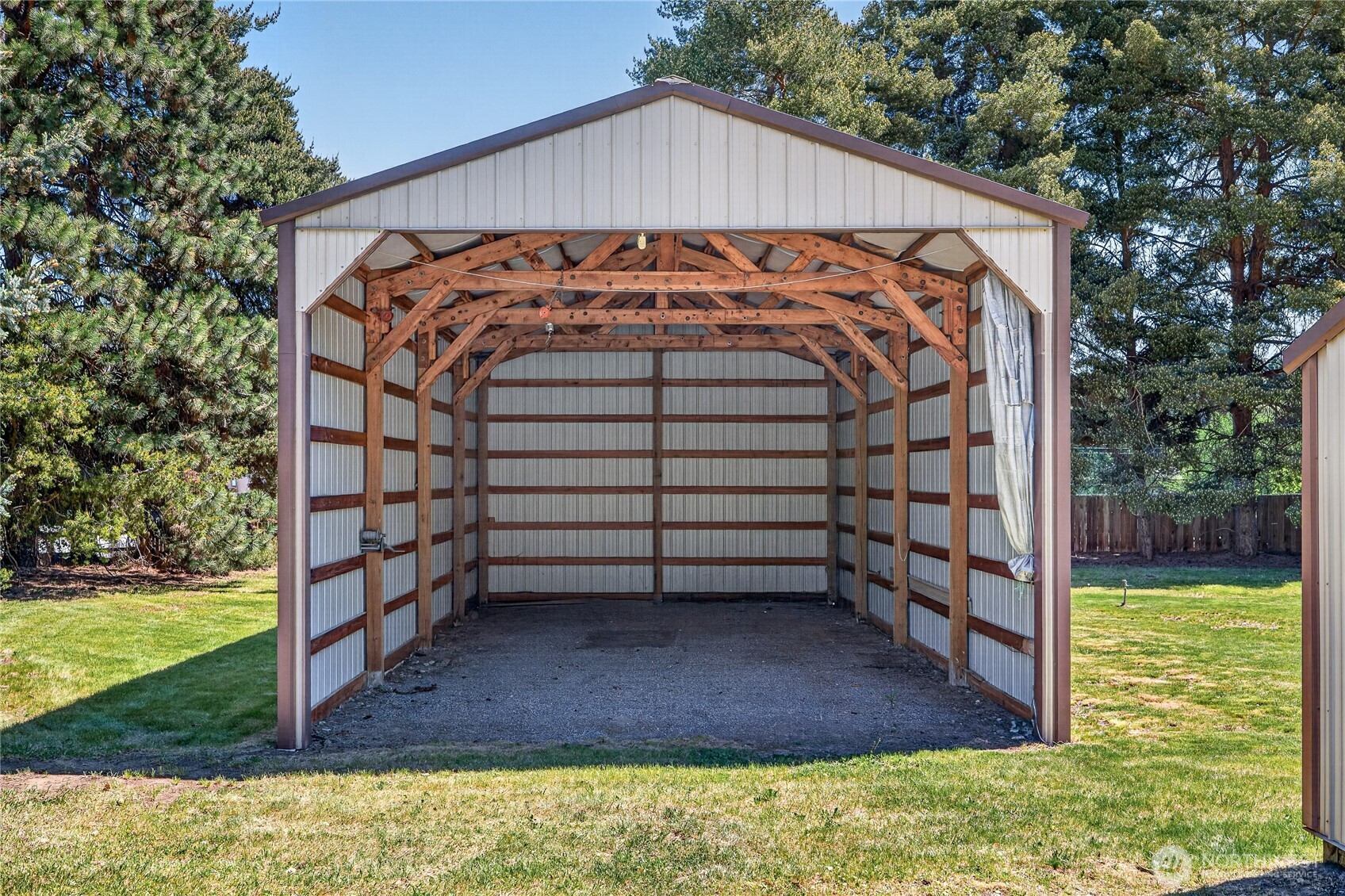 5685 Airport Road , Cashmere, WA 98815