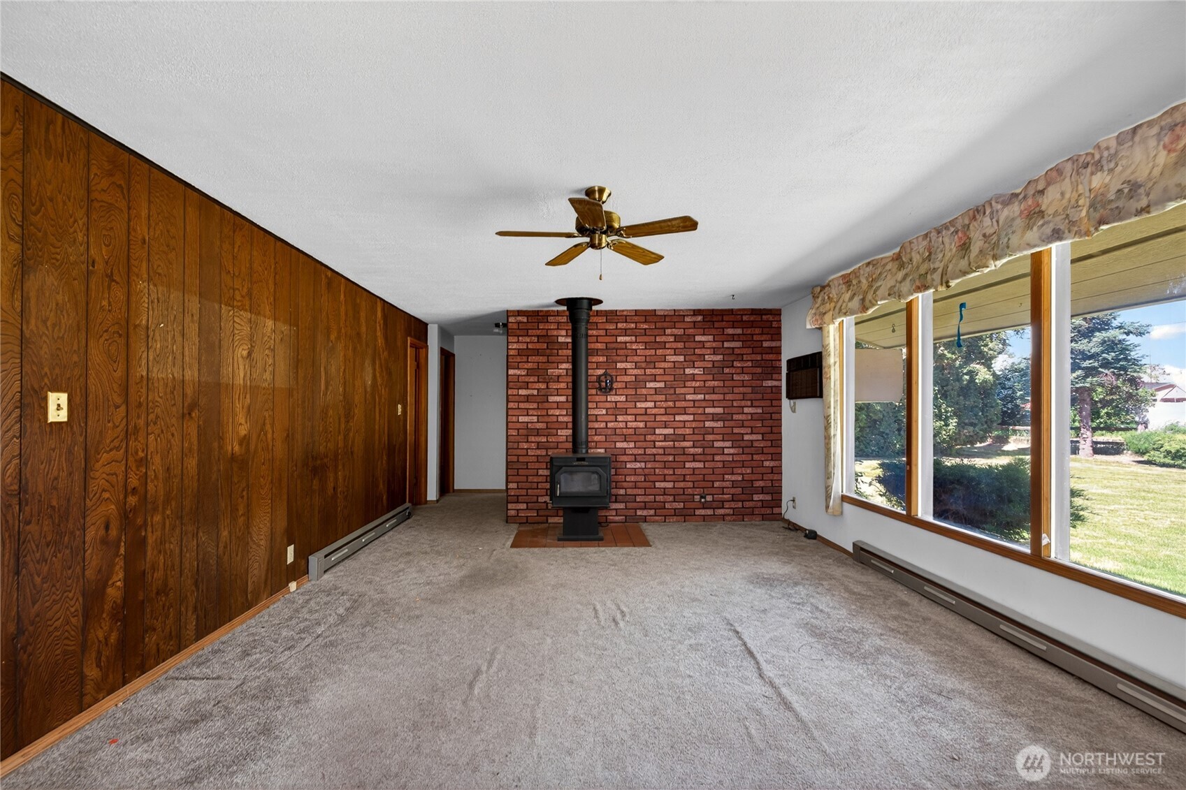 5685 Airport Road , Cashmere, WA 98815
