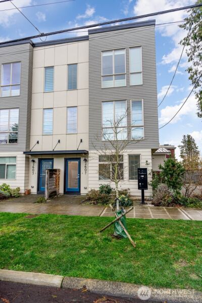 2607 NW 64th Street , Seattle, WA 98107