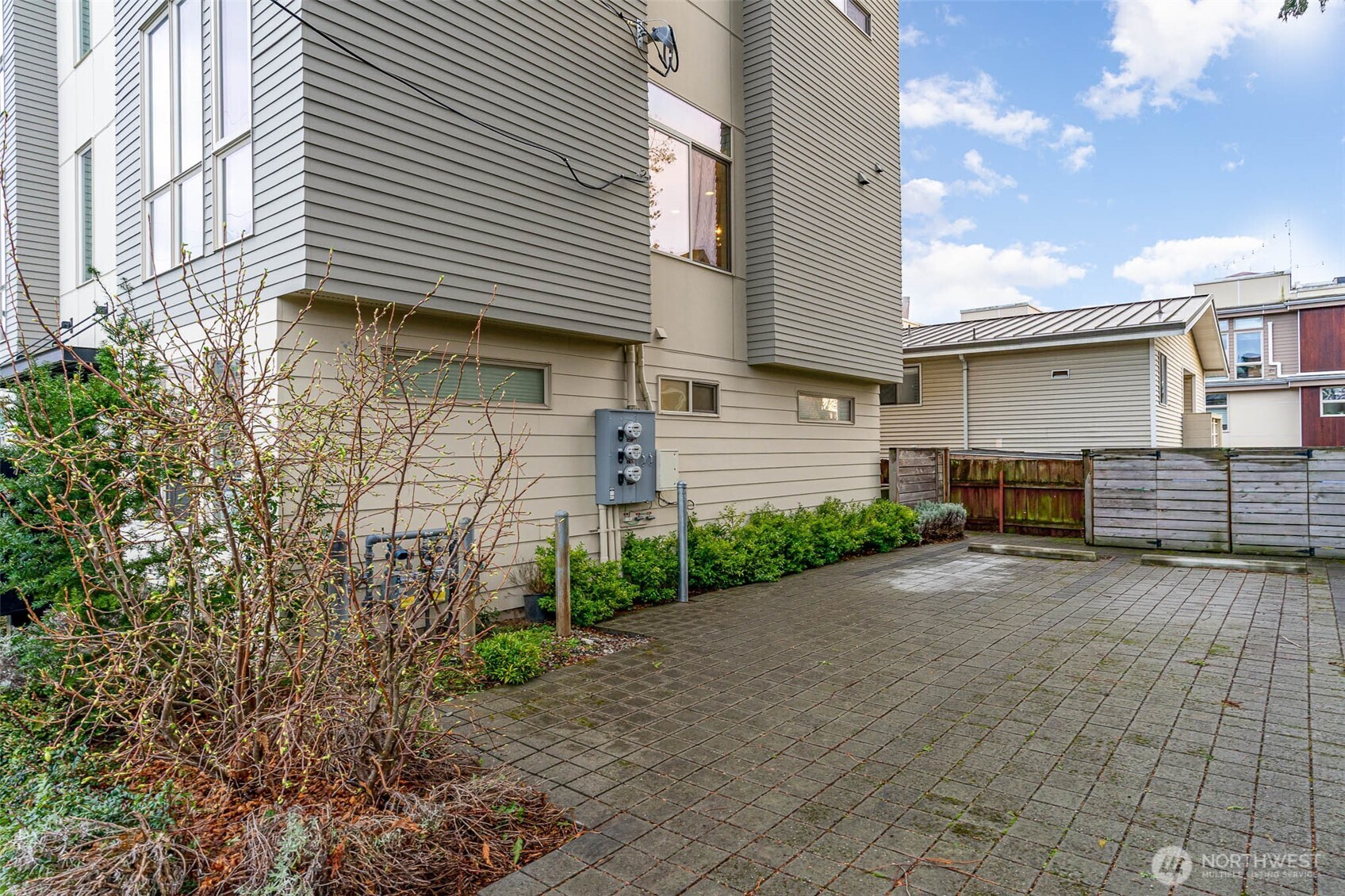 2607 NW 64th Street , Seattle, WA 98107