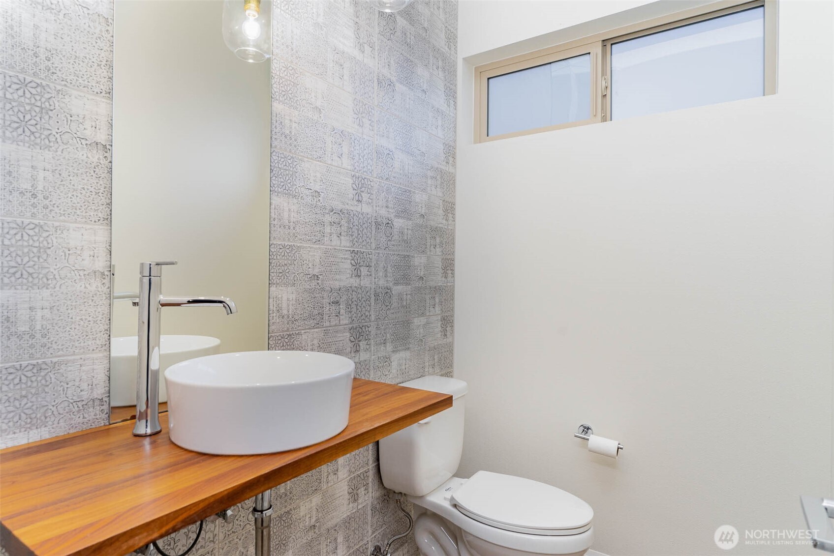 2607 NW 64th Street , Seattle, WA 98107
