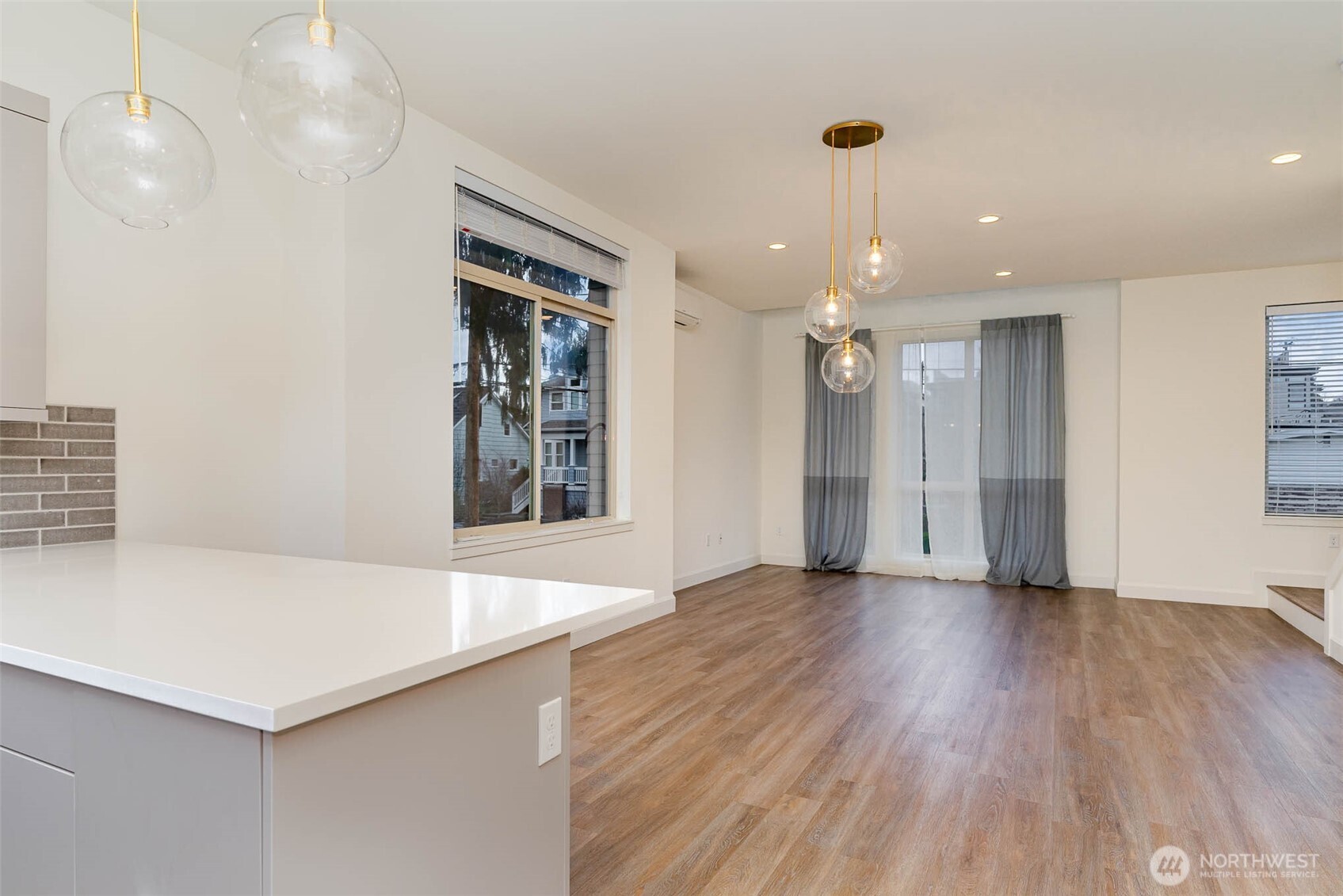 2607 NW 64th Street , Seattle, WA 98107