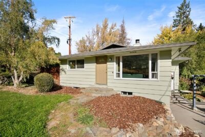 1216 Crawford , Wenatchee, WA 98801 - Photo 3