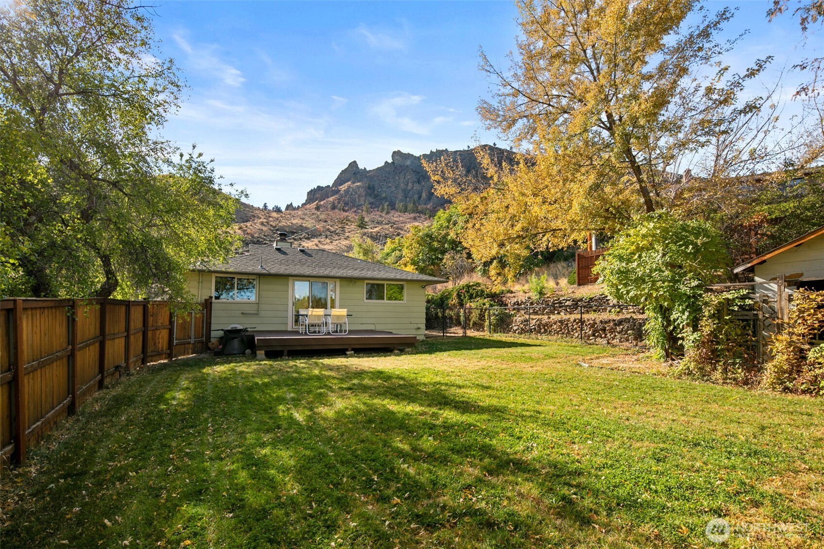1216 Crawford , Wenatchee, WA 98801