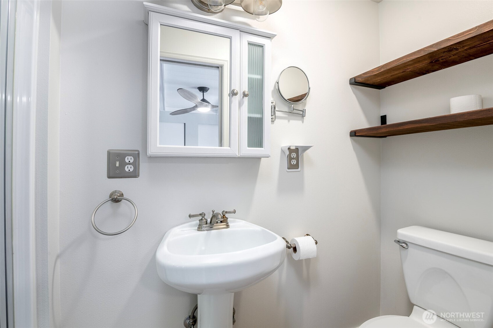 8906 35th Street W, University Place, WA 98466