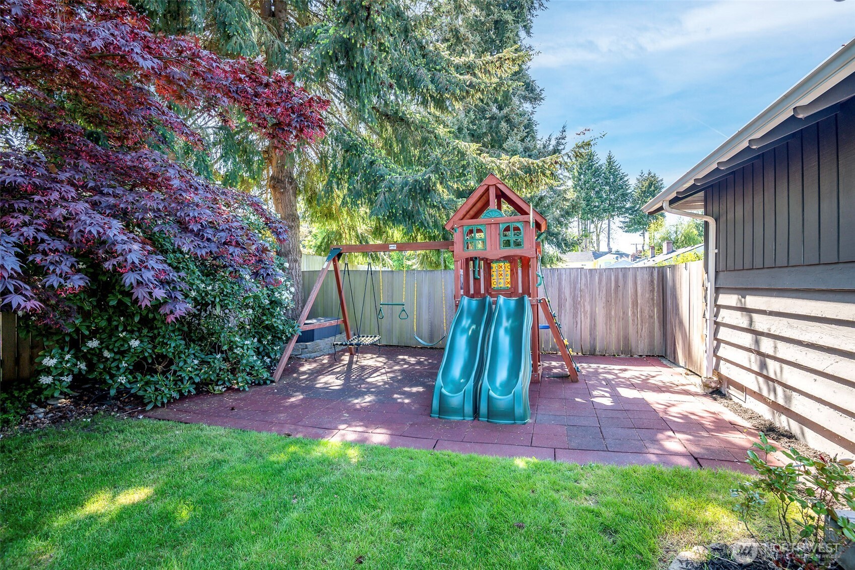 8906 35th Street W, University Place, WA 98466