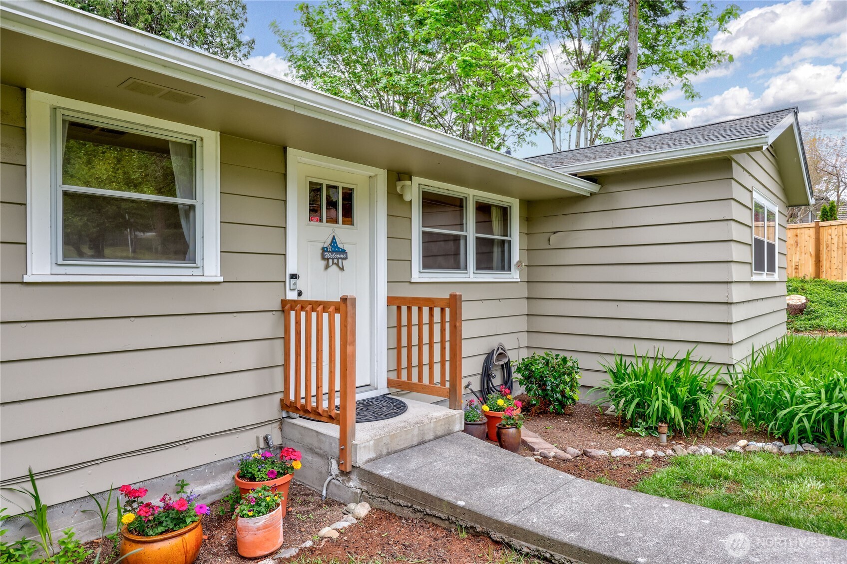 23932 Jefferson Point Road NE, Kingston, WA 98346