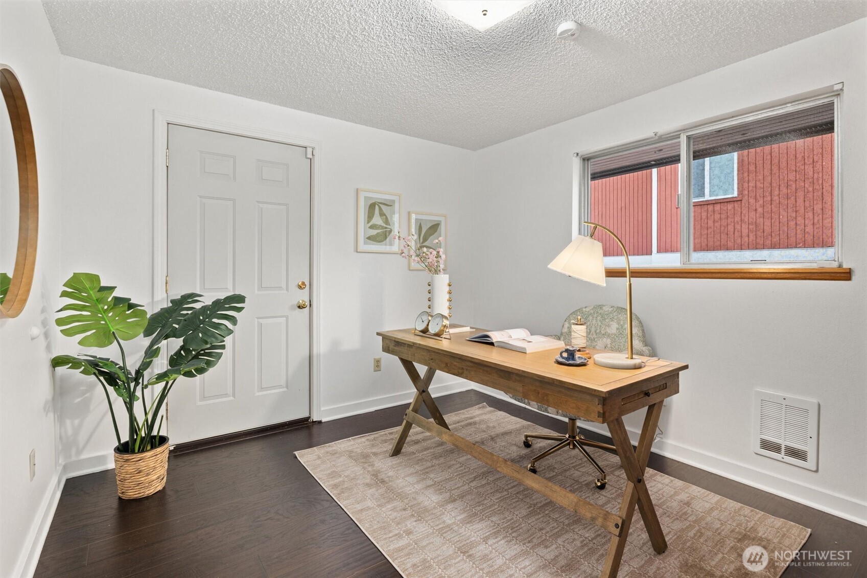 2001 NE 12th Street , Renton, WA 98056