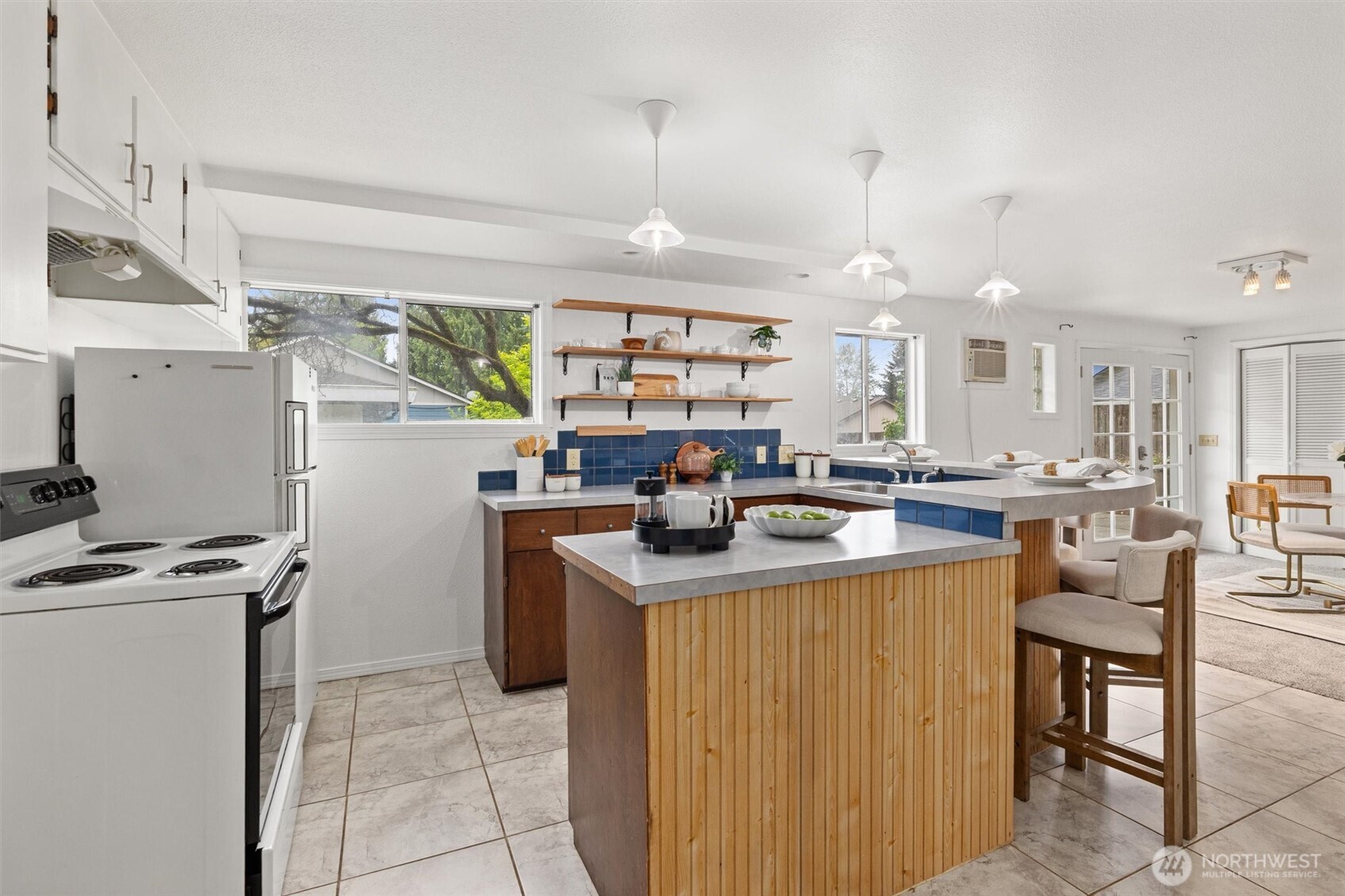 2001 NE 12th Street , Renton, WA 98056