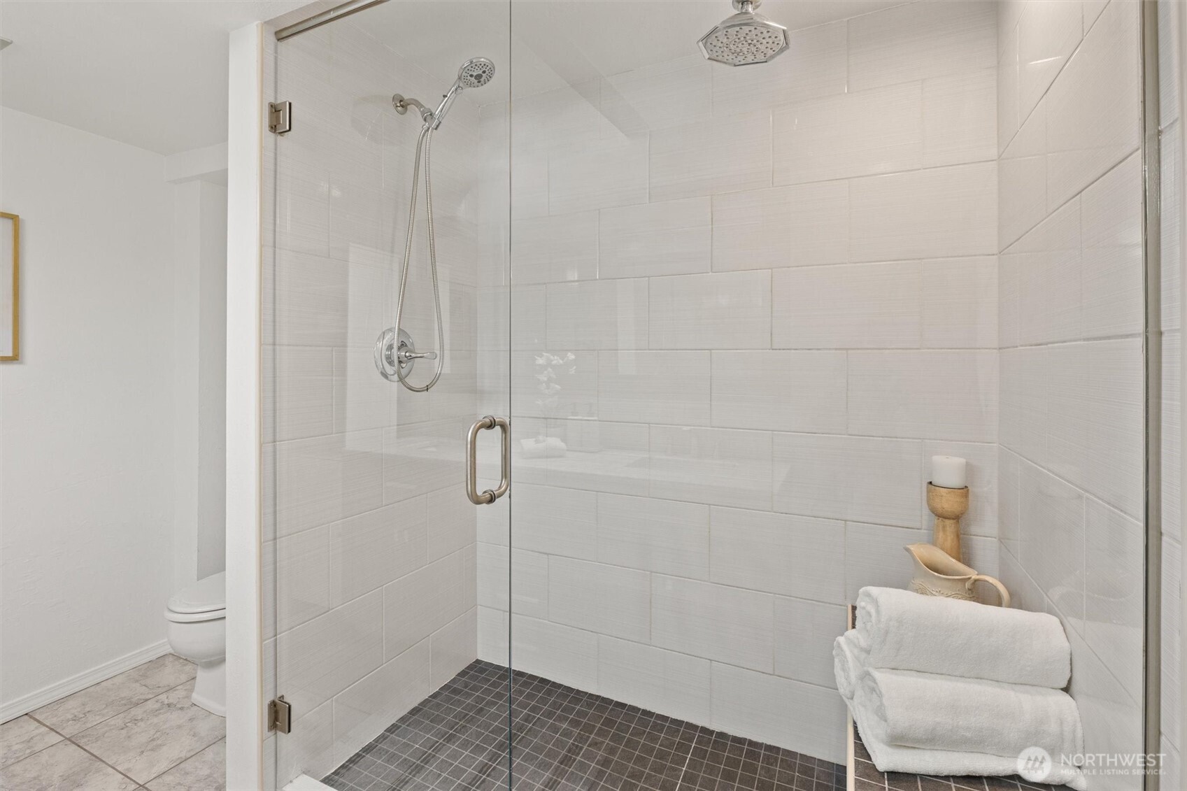 2001 NE 12th Street , Renton, WA 98056