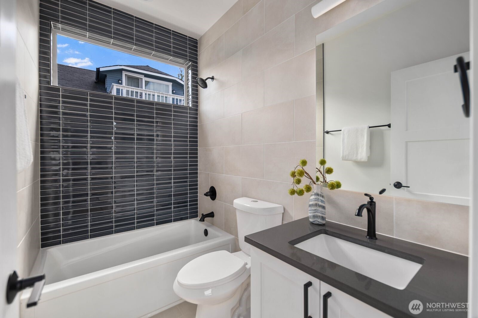 6103 S Norfolk Street , Seattle, WA 98118