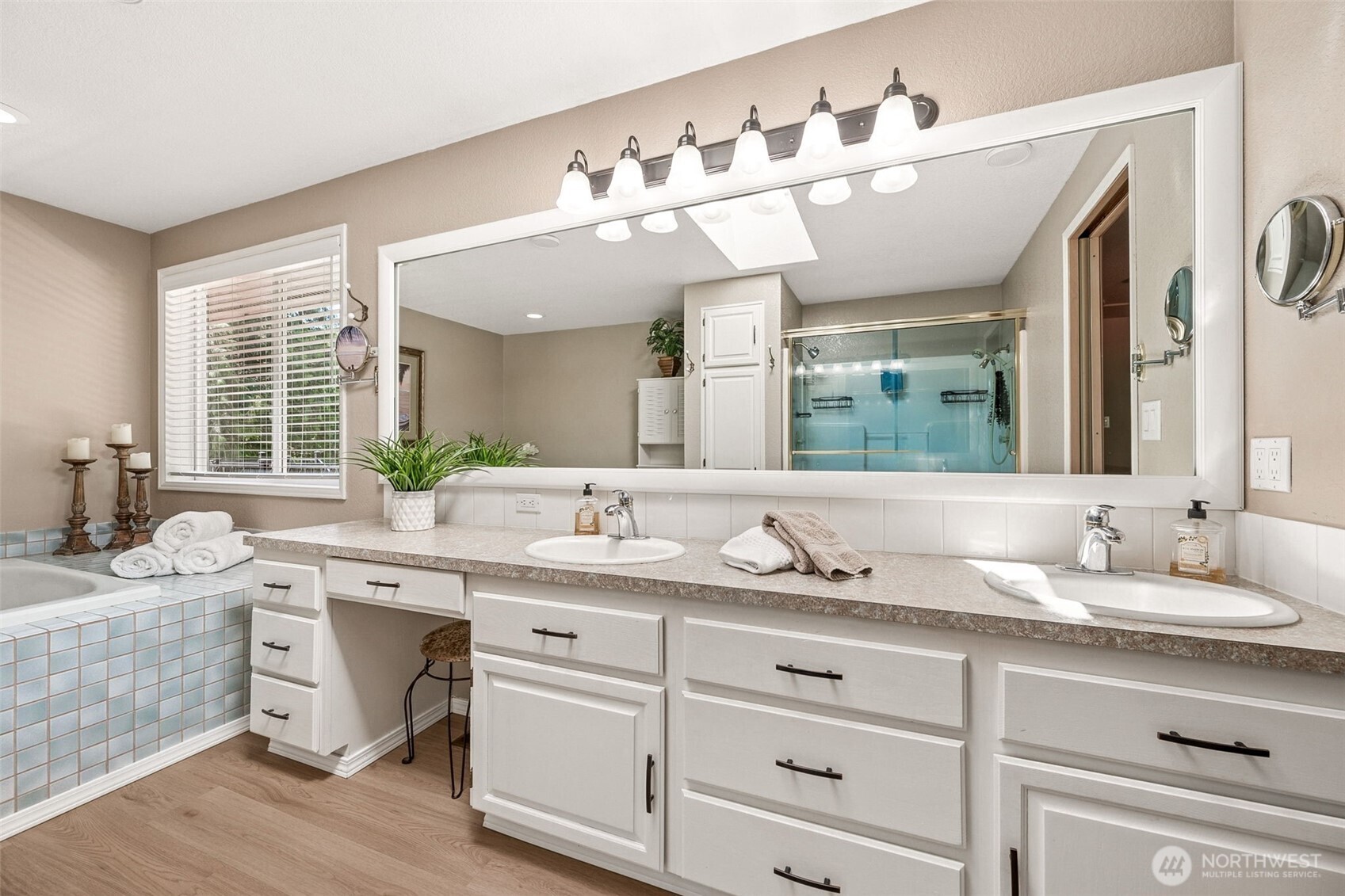 3122 Hollywood Drive NE, Olympia, WA 98516
