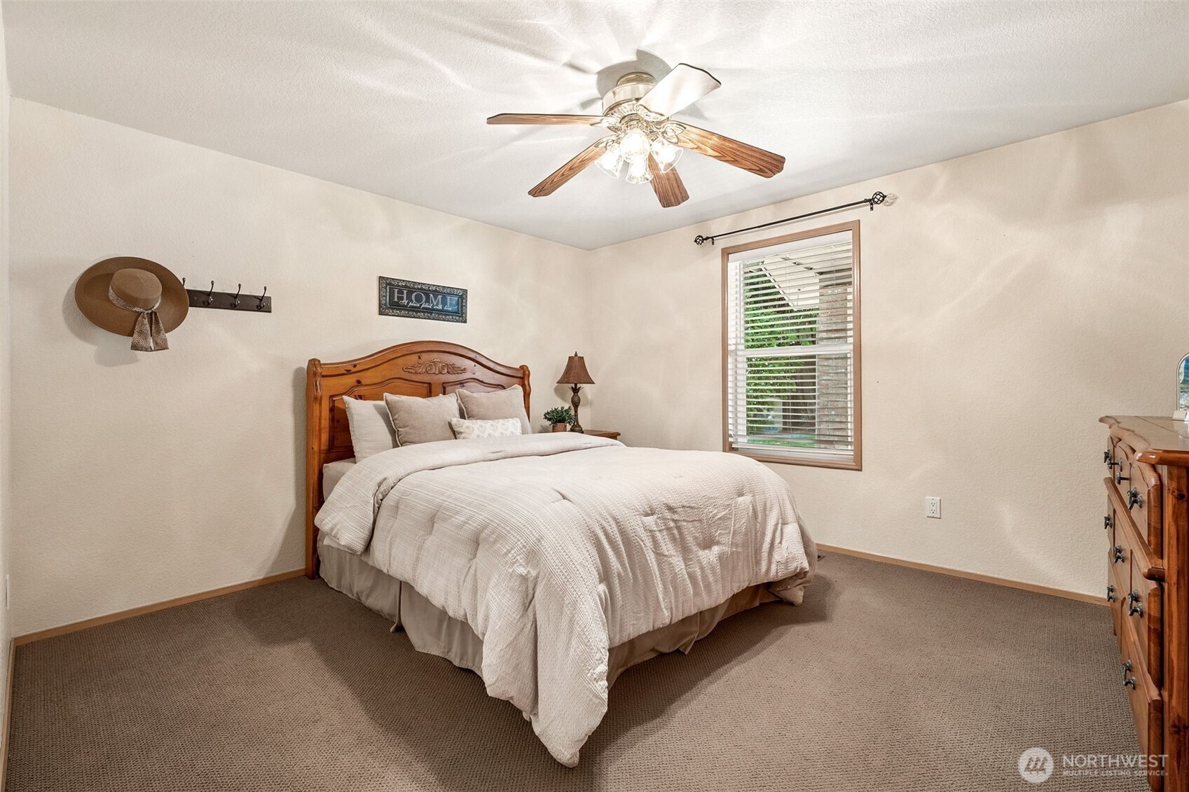 3122 Hollywood Drive NE, Olympia, WA 98516
