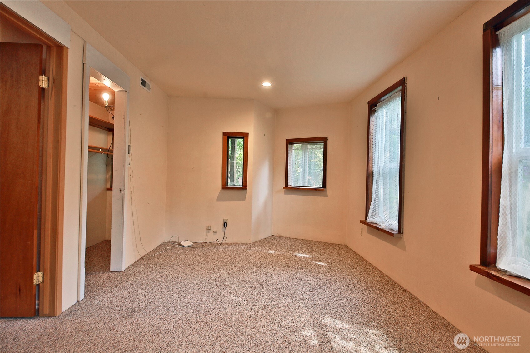 3634 Harper Street , Clinton, WA 98236