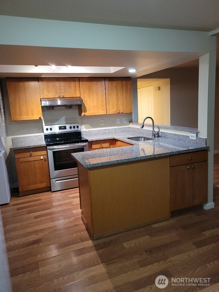 16 147th Avenue SE, Bellevue, WA 98007