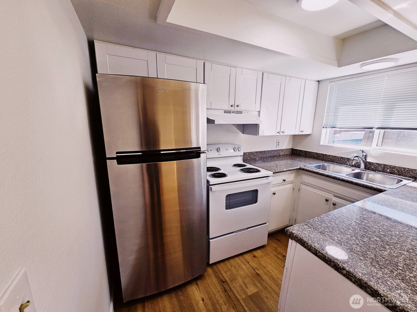 16 147th Avenue SE, Bellevue, WA 98007