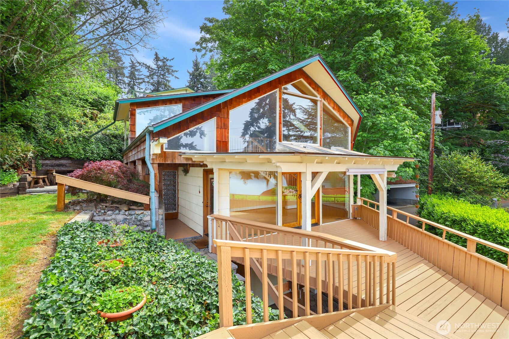 3542 Mathews Drive NW, Bremerton, WA 98312