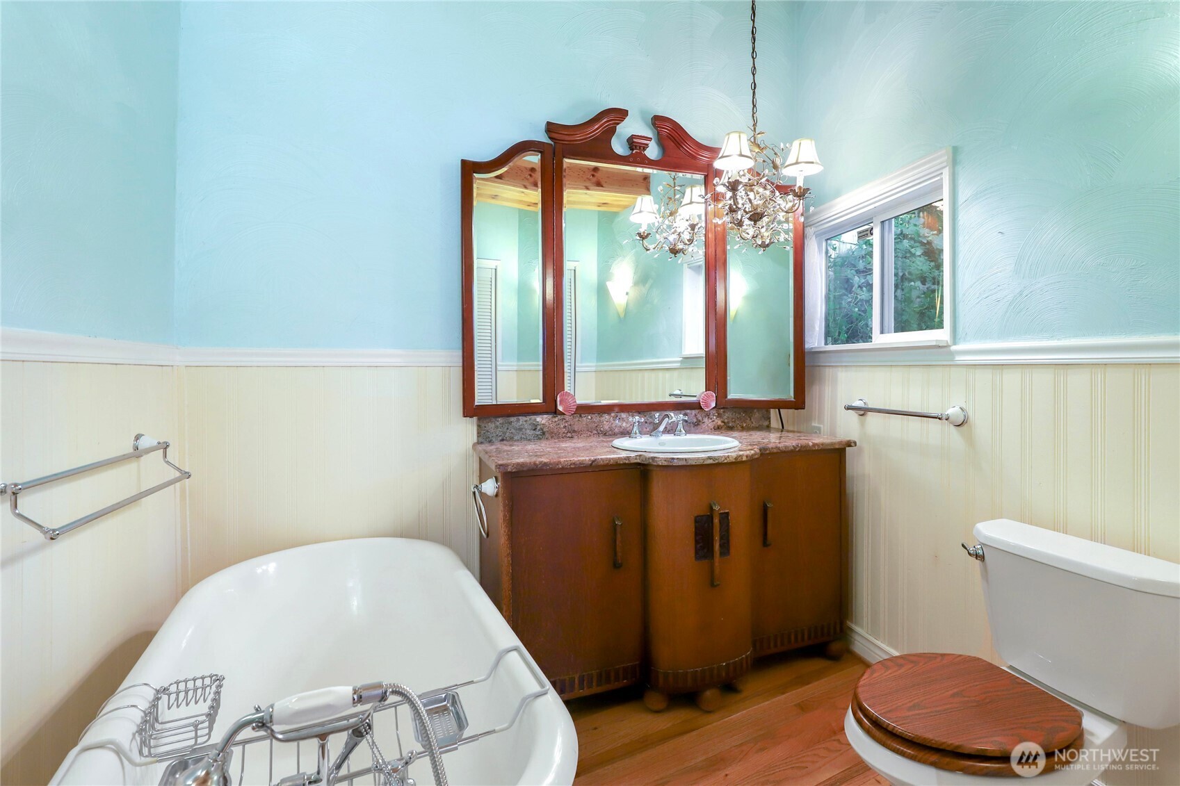 3542 Mathews Drive NW, Bremerton, WA 98312