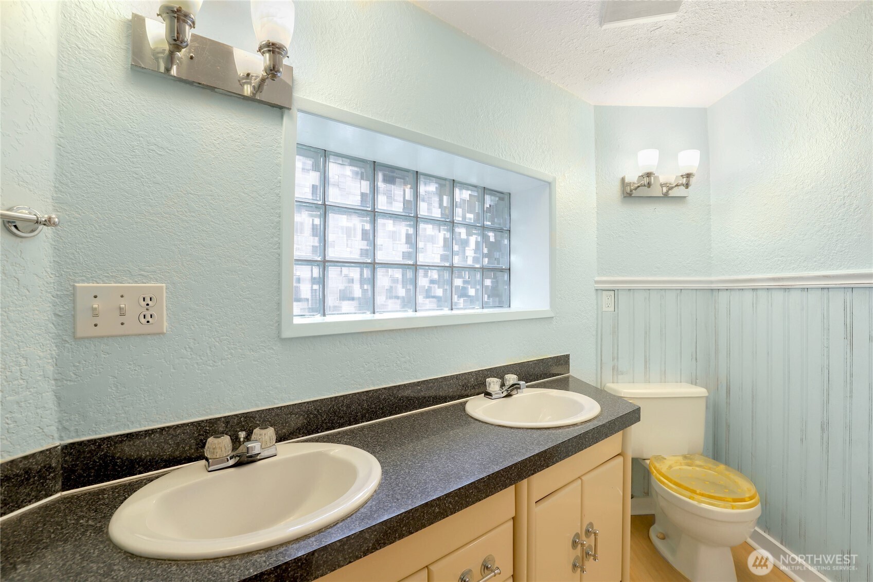 3542 Mathews Drive NW, Bremerton, WA 98312