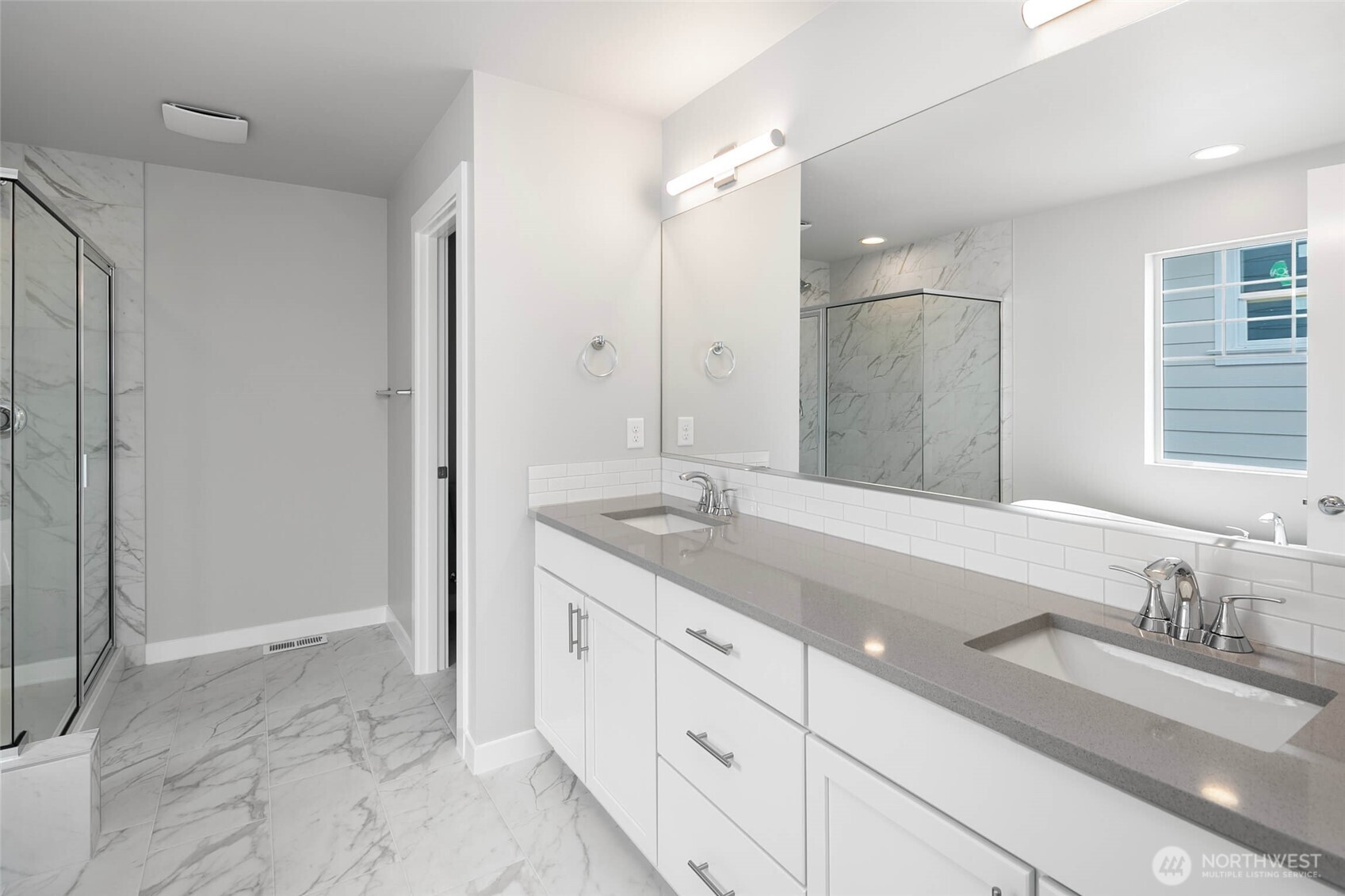 586 SW 97th Street #3, Seattle, WA 98106