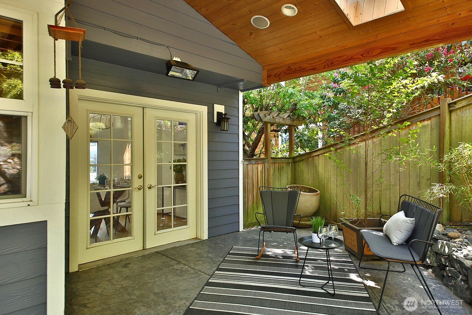 4996 Lilac Drive , Freeland, WA 98249