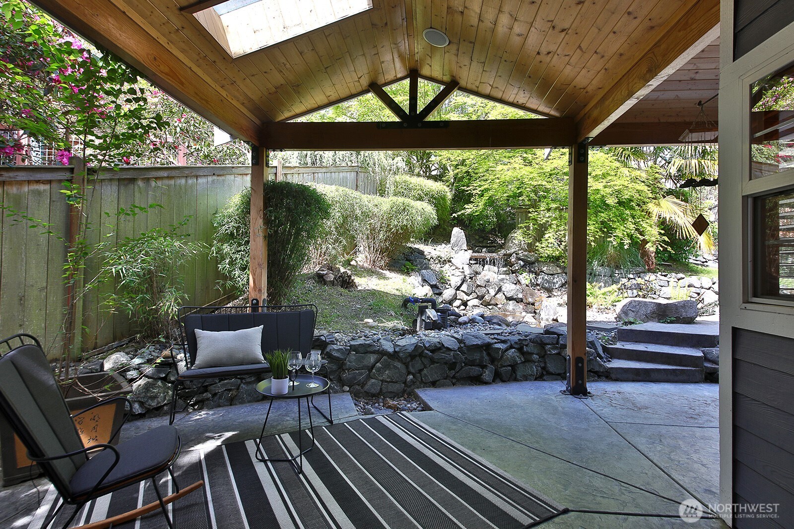 4996 Lilac Drive , Freeland, WA 98249