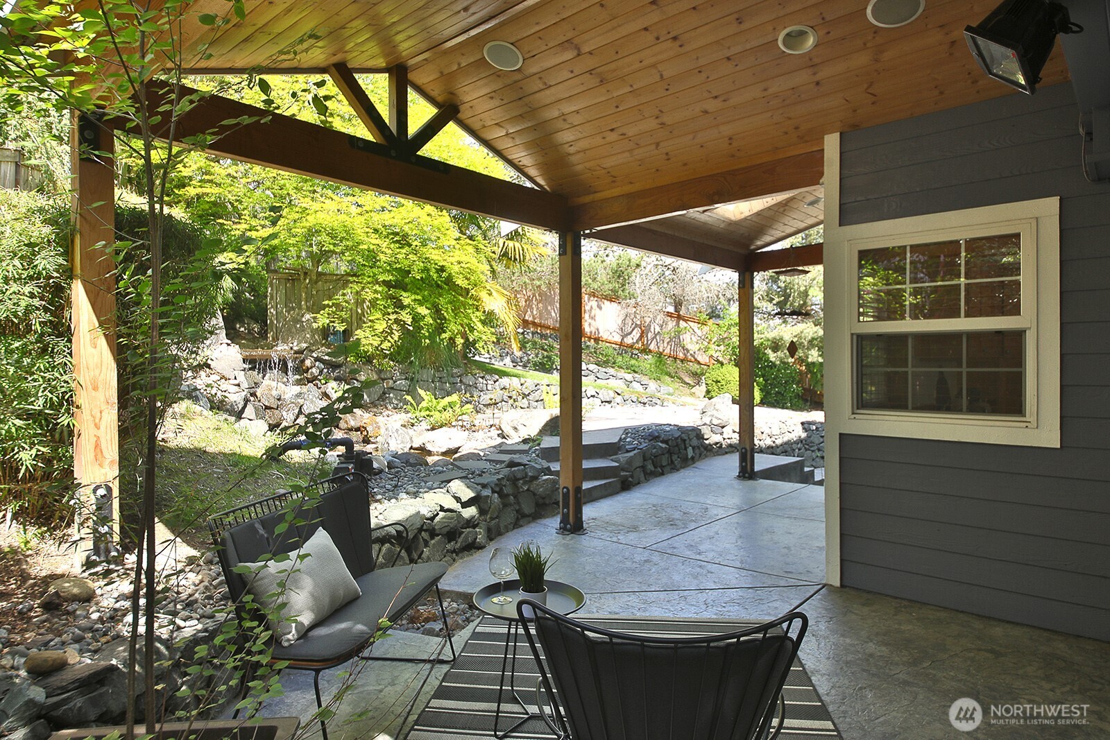 4996 Lilac Drive , Freeland, WA 98249