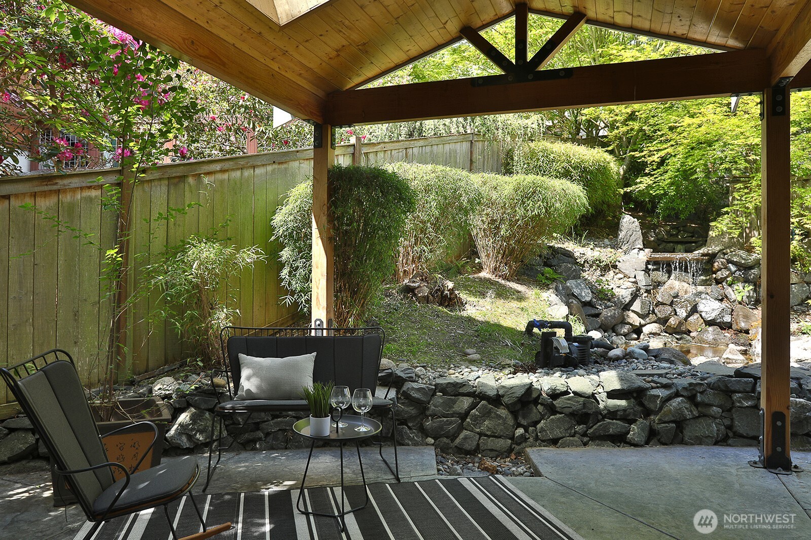4996 Lilac Drive , Freeland, WA 98249