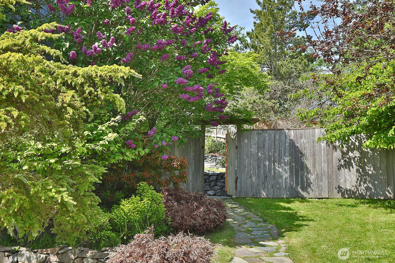 4996 Lilac Drive , Freeland, WA 98249
