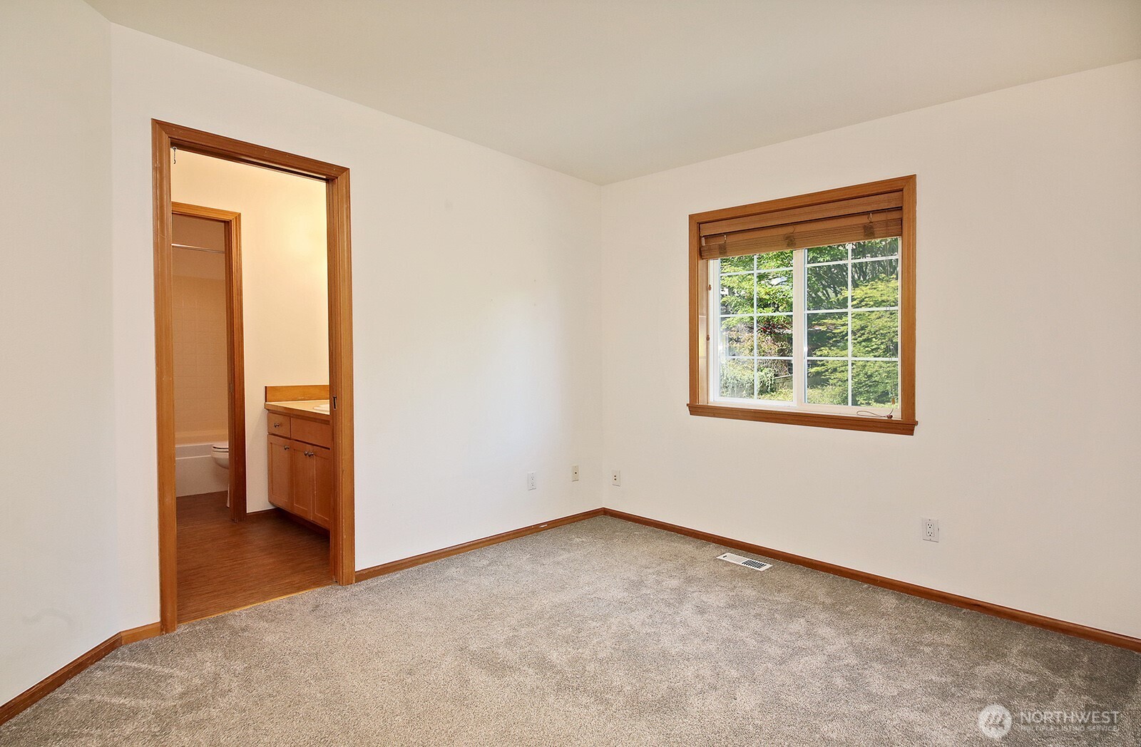4996 Lilac Drive , Freeland, WA 98249