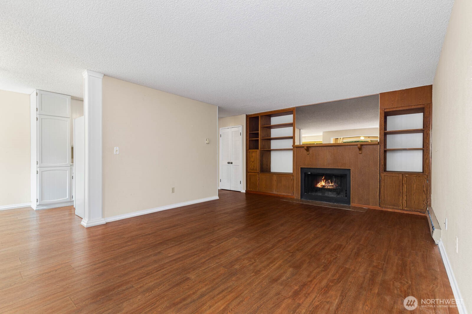 2210 NE 92nd St #104, Seattle, WA 98115