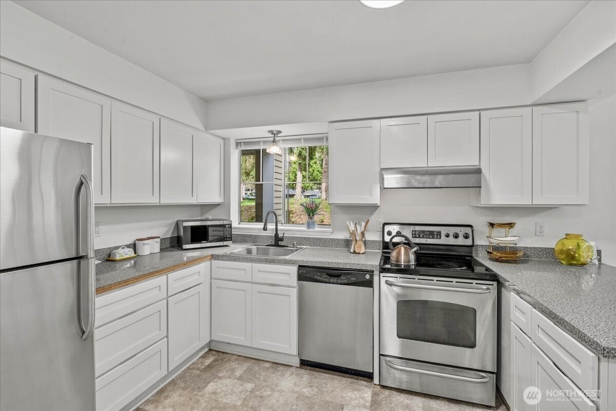 5300 Harbour Pointe Boulevard #306H, Mukilteo, WA 98275