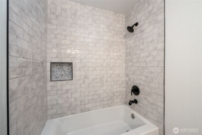 19410 Bothell Way NE #D102, Bothell, WA 98011 - Photo 17