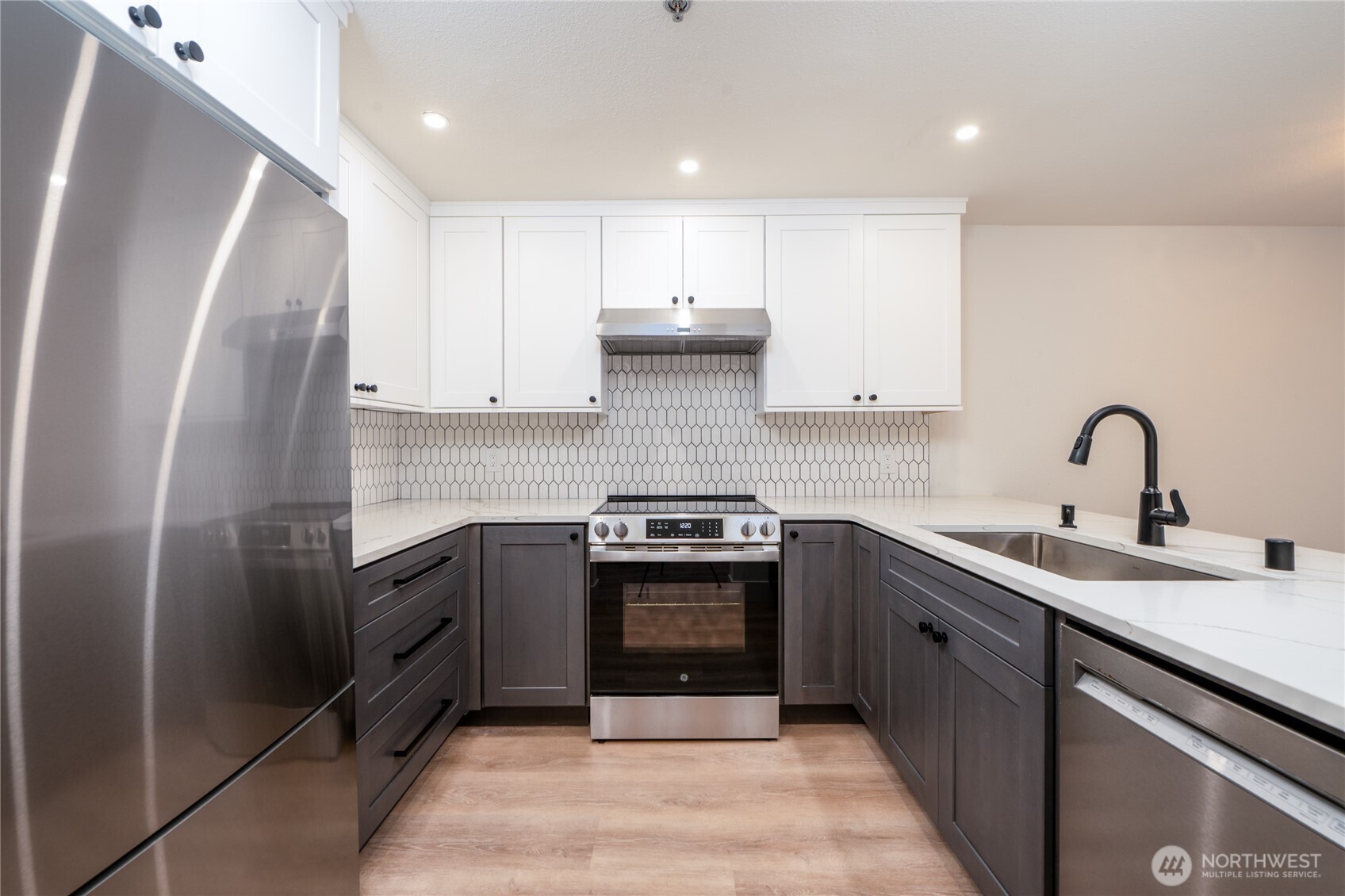19410 Bothell Way NE #D102, Bothell, WA 98011