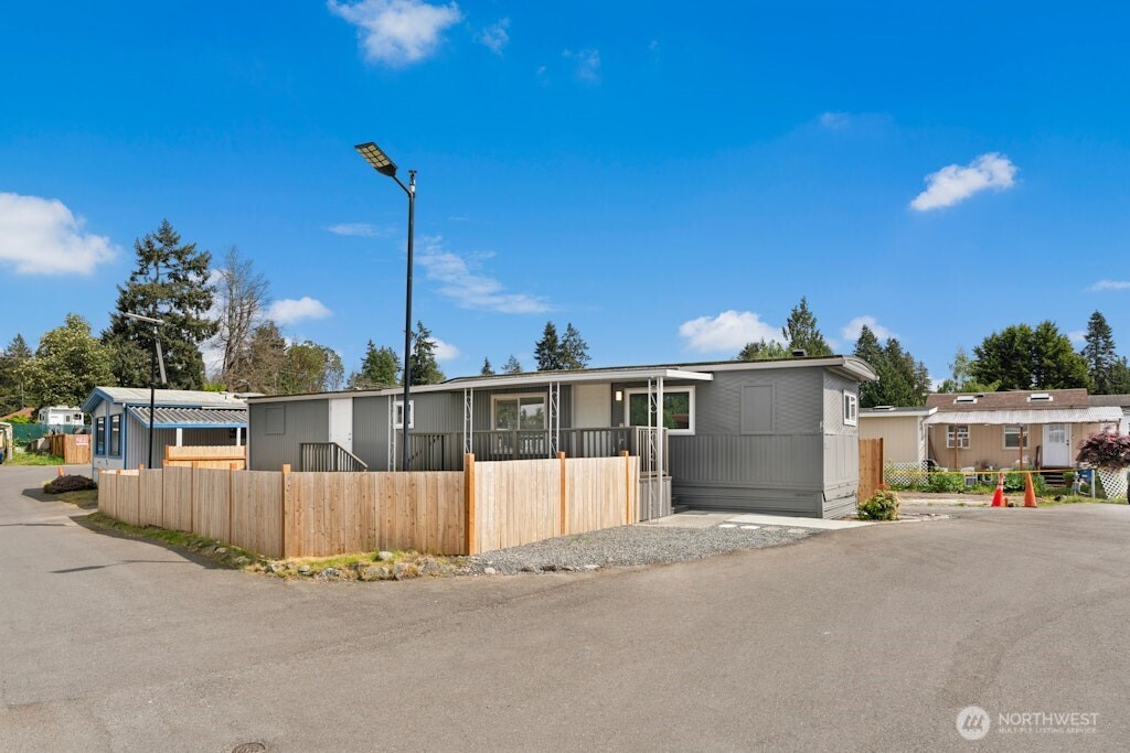 12200 Stone Avenue N #38, Seattle, WA 98133