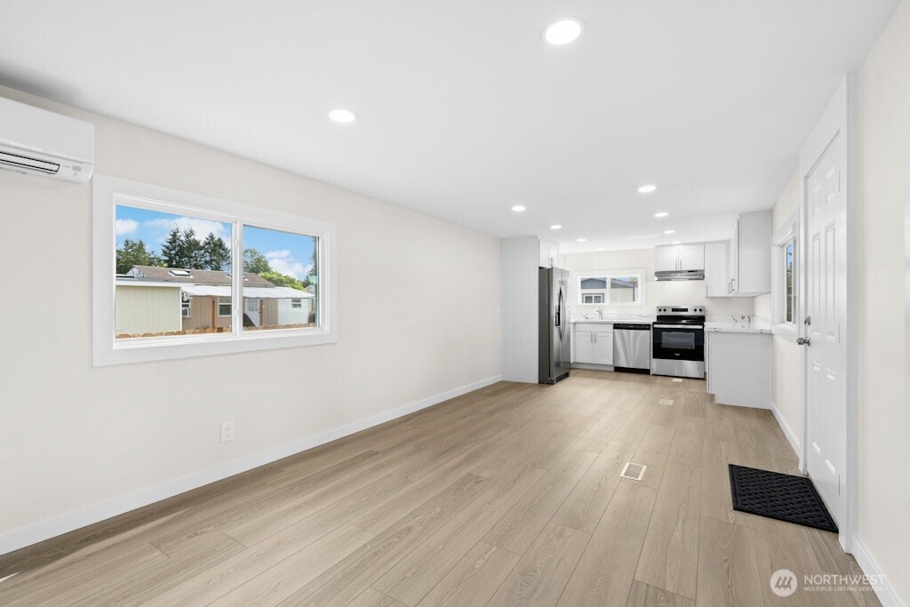 12200 Stone Avenue N #38, Seattle, WA 98133