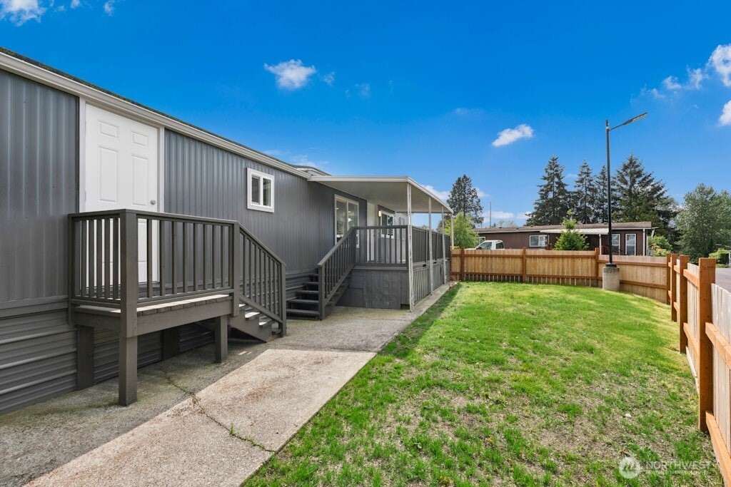 12200 Stone Avenue N #38, Seattle, WA 98133