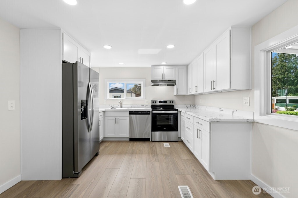 12200 Stone Avenue N #38, Seattle, WA 98133