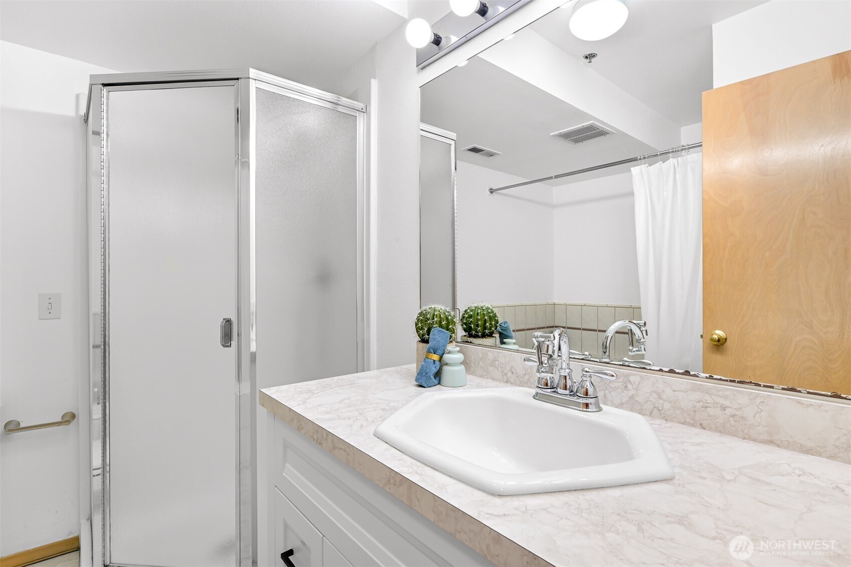 705 N State Street #202, Bellingham, WA 98225