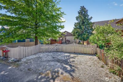 308 Riverside Drive , Cashmere, WA 98815 - Photo 2